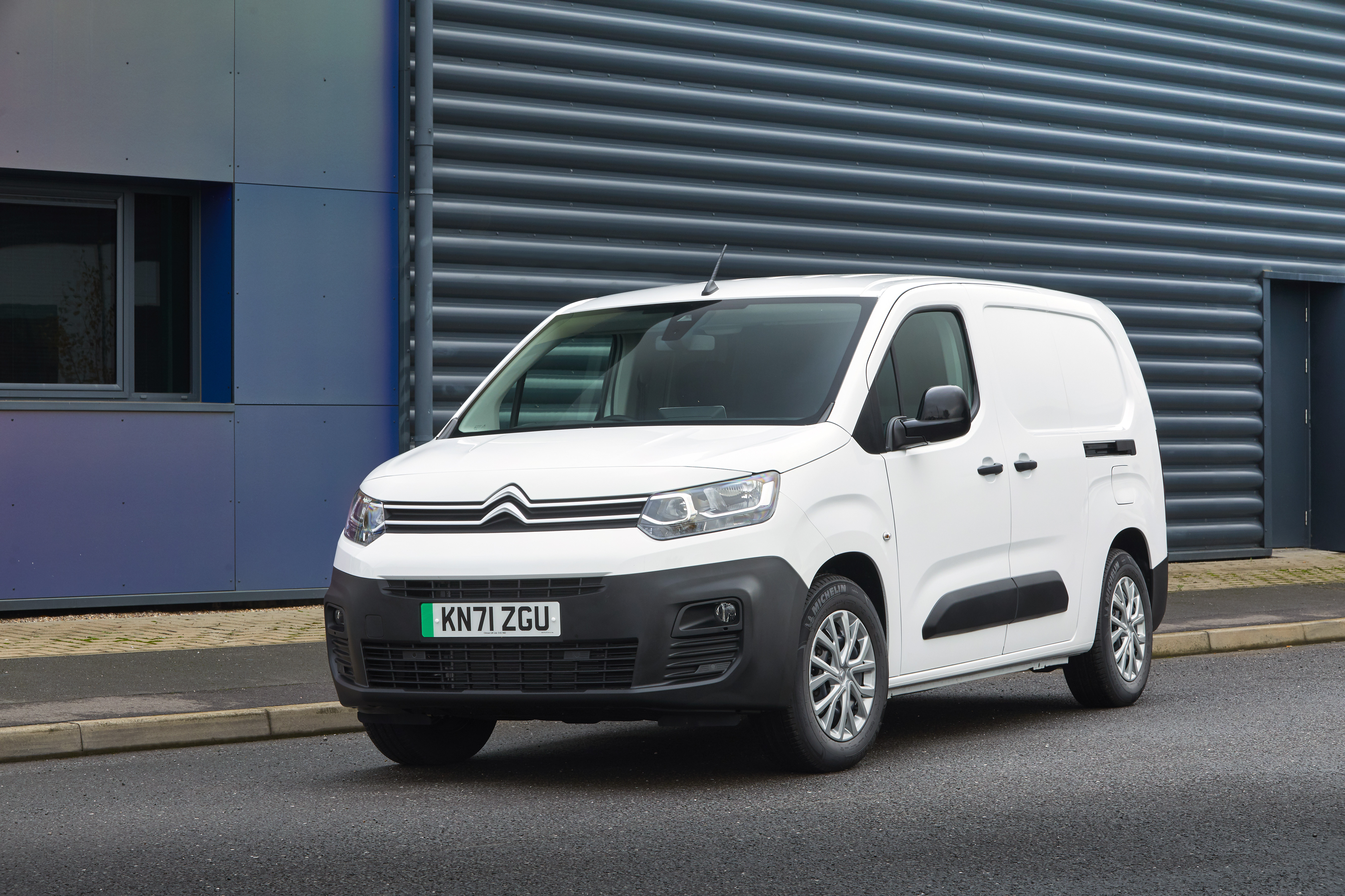 Electric deals berlingo price